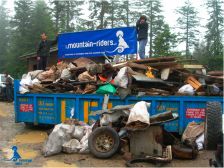 Canettes, mégots, sacs en plastique… : bienvenue à la montagne !