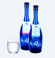 aQuaChiara met l\'eau filtrée sur la table des restaurants parisiens