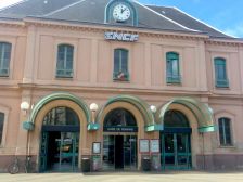 Vous prenez le train ? Laissez vos enfants à la gare !