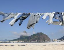 Une marque brésilienne met ses jeans au froid pour les nettoyer !