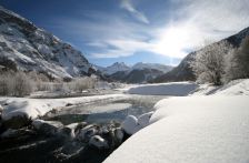 Val d\'Isère en blanc et vert