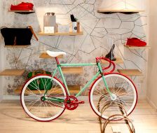 Veja ouvre un concept store qui pense global et vend local